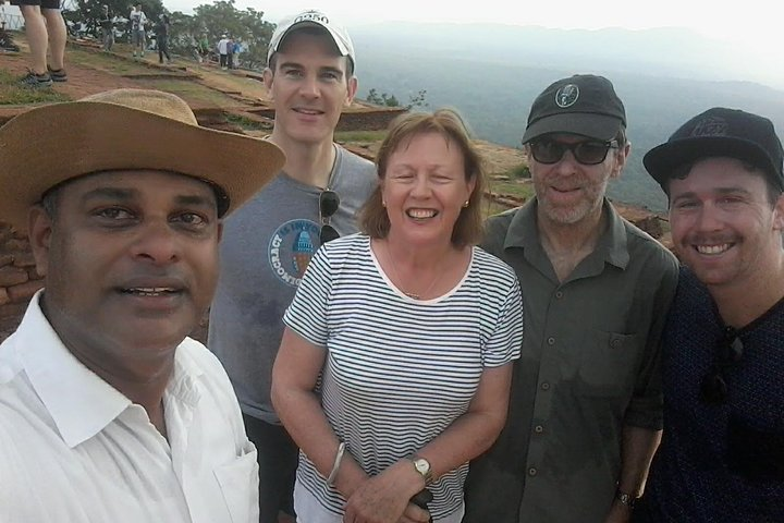  Grand Tour 13 Nights 14 Days Tour with chauffeur Guide - Photo 1 of 4